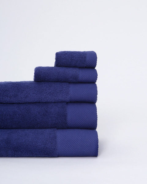 Cotton Towel with Wide 3D Piqué Border Capital 700gsm