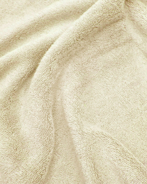 Cotton Towel with Wide 3D Piqué Border Capital 700gsm