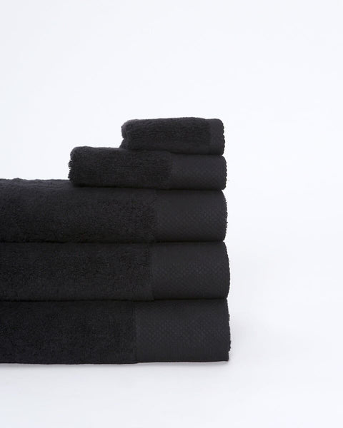 Cotton Towel with Wide 3D Piqué Border Capital 700gsm